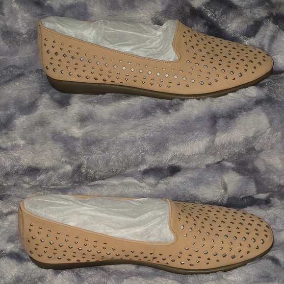 NWB AEROSOLES You Betcha Casual Loafer Nude Nubuck Color Size 11 - Picture 4 of 10
